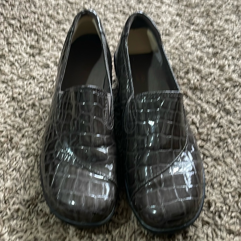 Clarks mules